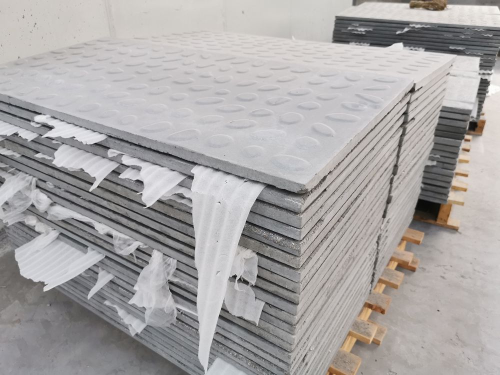 rpc蓋板水溝蓋板穩定性的影響研究