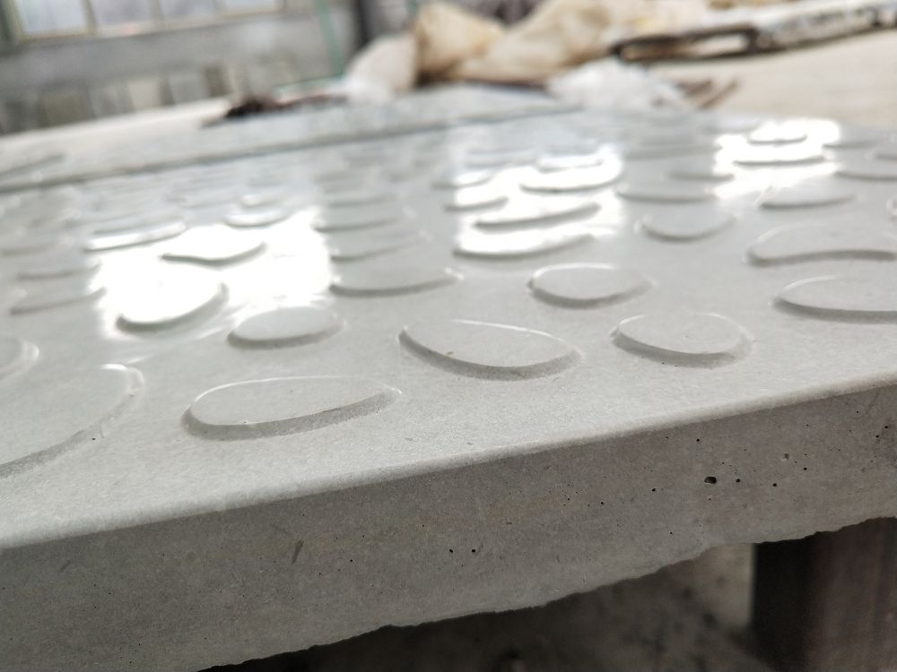 電纜溝蓋板如何防電磁脈沖