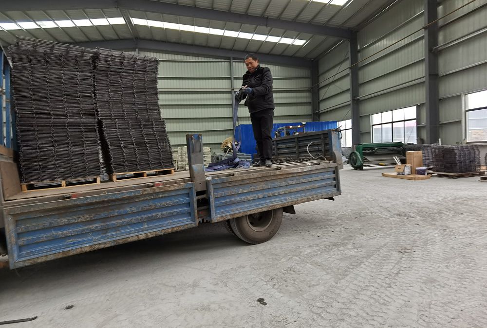 電纜溝蓋板玻璃鋼電纜支架的更換方法