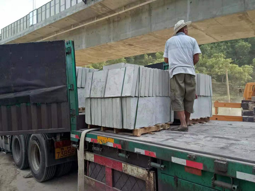 山東蓋板的抗壓強度和承重本事