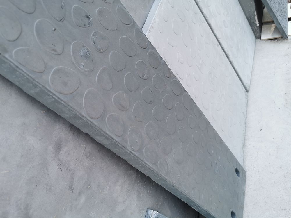 城市道路蓋板振動臺的工藝 